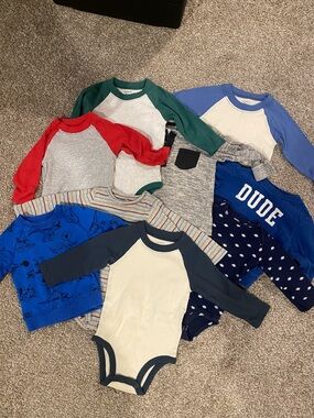Baby Boys Long Sleeve Bodysuit and Tops Bundle of 9 size 9 months
